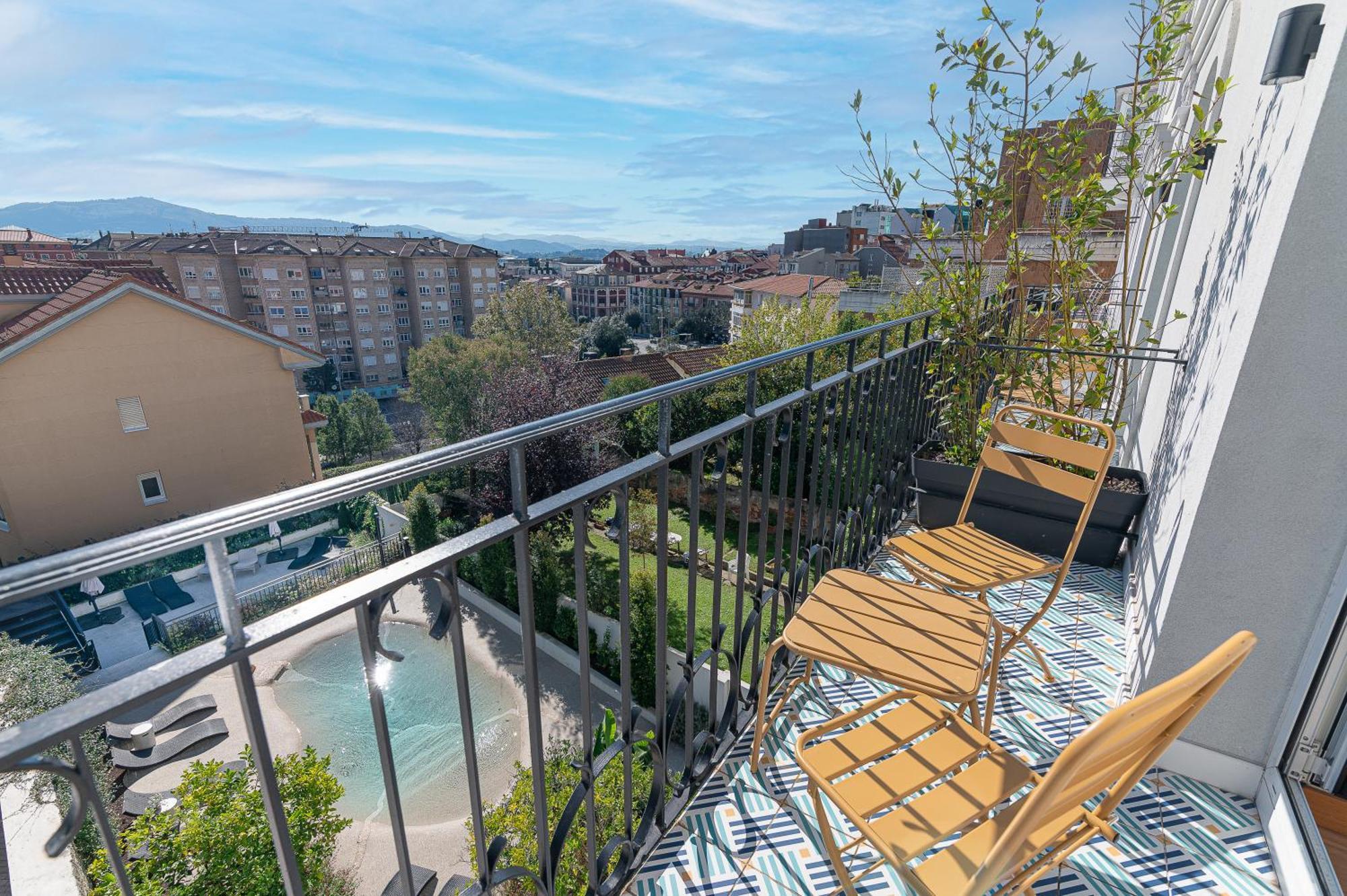 Sercotel El Balcon De La Bahia Suites Сантандер Экстерьер фото